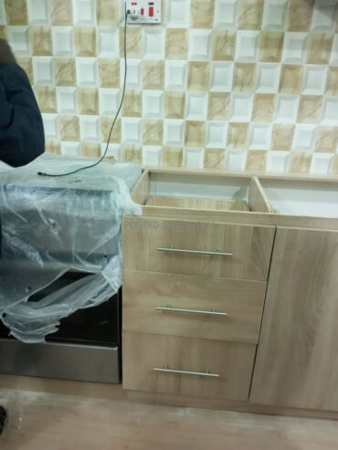 Kitchen cabinet